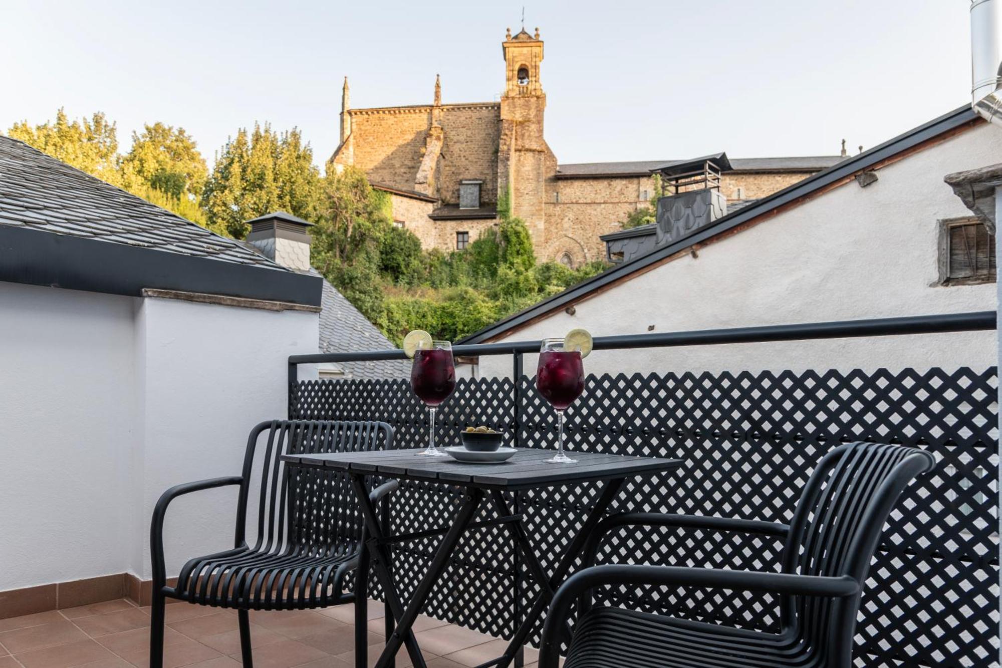 Hotel & Restaurante El Casino Villafranca Del Bierzo Exterior foto